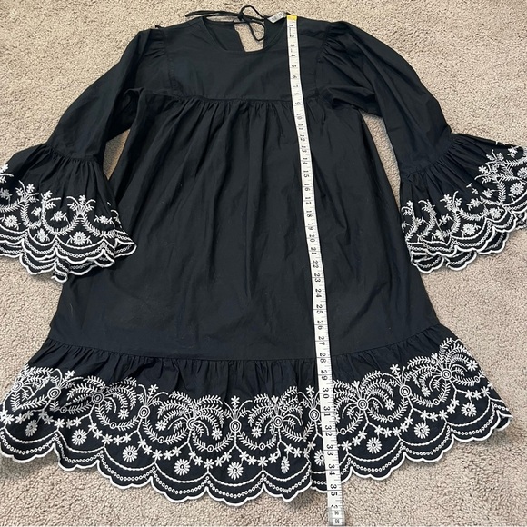 Zara Black Loose-Fit Floral Embroidered Bell Sleeve Tie-Back Dress. Size XS. - Picture 9 of 10